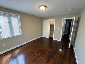 793 Dedham St in Newton, MA - Building Photo - Building Photo