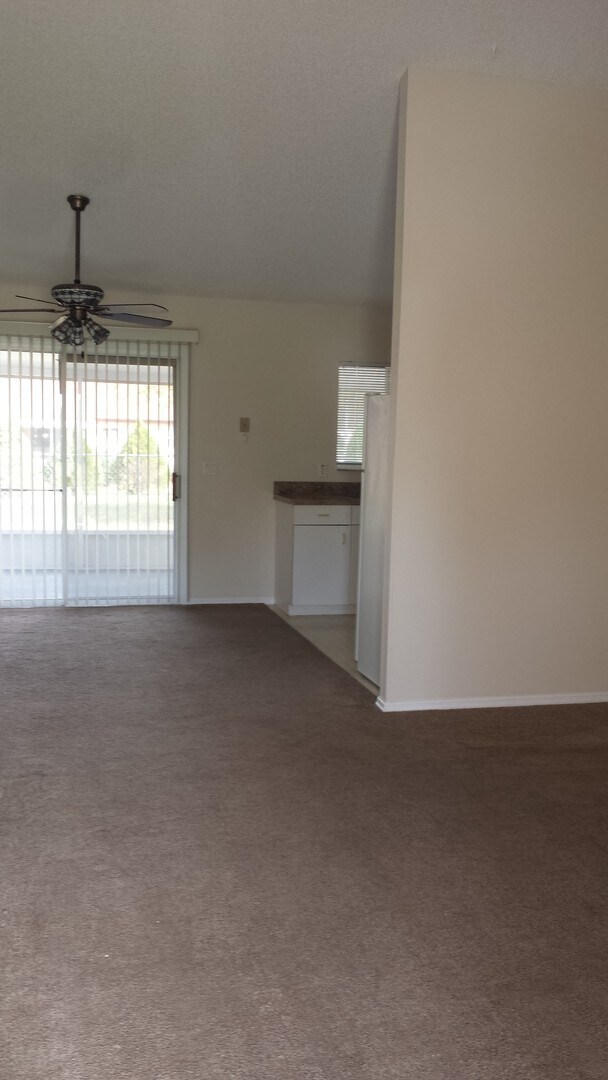 301 Oak Track Loop in Ocala, FL - Building Photo - Building Photo