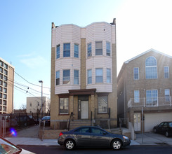 87 Fulton Ave in Jersey City, NJ - Building Photo - Building Photo