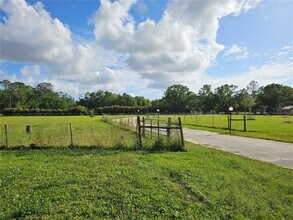 3465 Keystone Rd in Tarpon Springs, FL - Building Photo - Building Photo