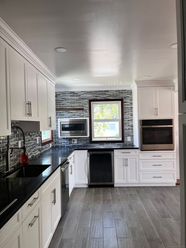 70 Stephens Ln in Fairfield, CT - Building Photo - Building Photo