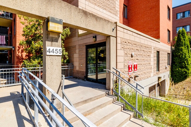 4455 Benny Av in Montréal, QC - Building Photo - Building Photo