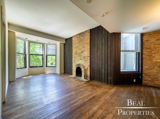 property at 2908 N Broadway
