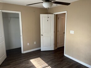 3751 M.L.K. Jr Dr SW in Atlanta, GA - Building Photo - Building Photo