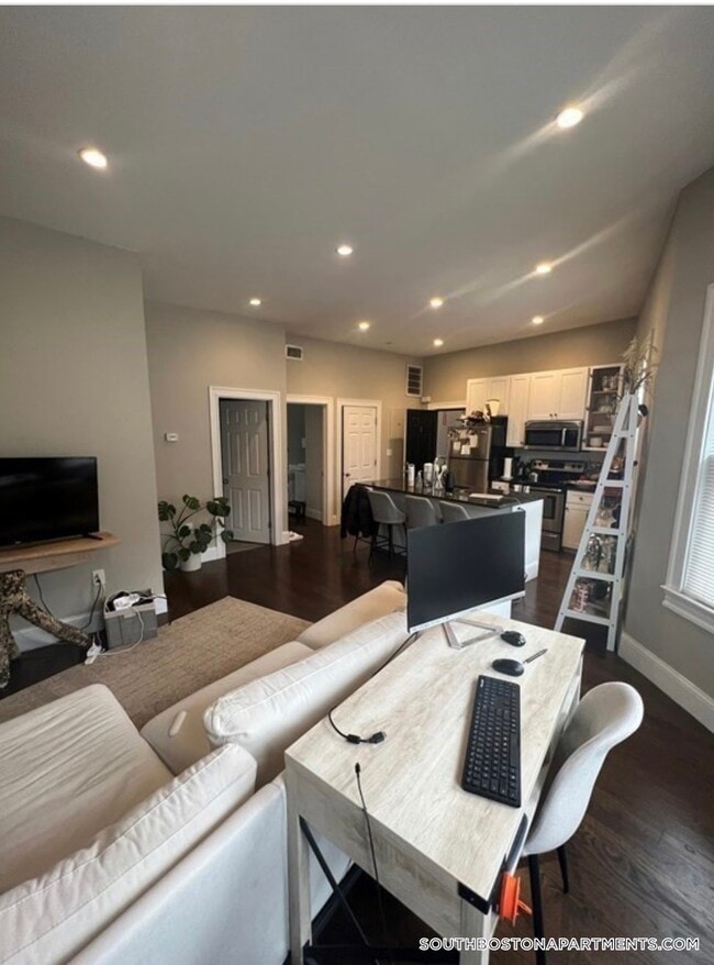 116 Dorchester St