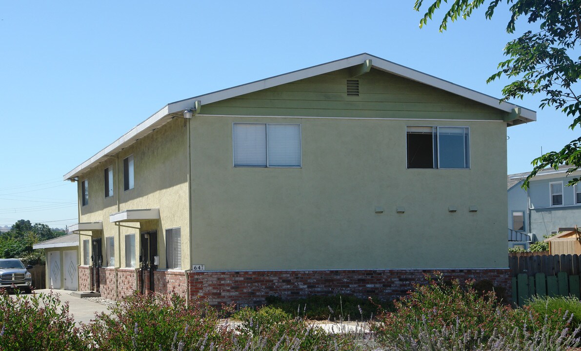 Multi-Family in Rodeo, CA - Building Photo
