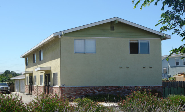 Multi-Family in Rodeo, CA - Building Photo - Building Photo