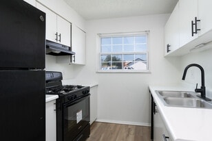 ReNew on Lindbergh in St. Louis, MO - Building Photo