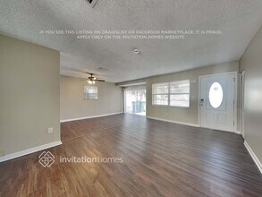 8380 Jacaranda Ave in Seminole, FL - Foto de edificio - Building Photo