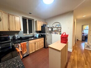 616 Columbus Ave, Unit 5 in Boston, MA - Foto de edificio - Building Photo