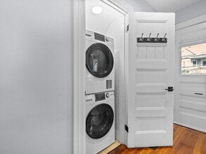 39 Hancock St, Unit 1 in Somerville, MA - Building Photo - Building Photo