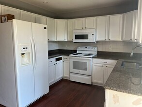 2941 Beland Ave in Keego Harbor, MI - Building Photo - Building Photo