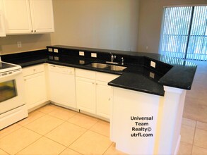 13661 Julias Way in Ft. Myers, FL - Building Photo - Building Photo