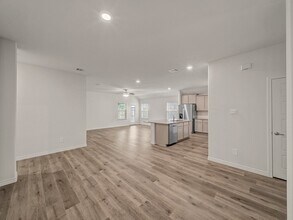 9733 Tinsley St in Aubrey, TX - Foto de edificio - Building Photo