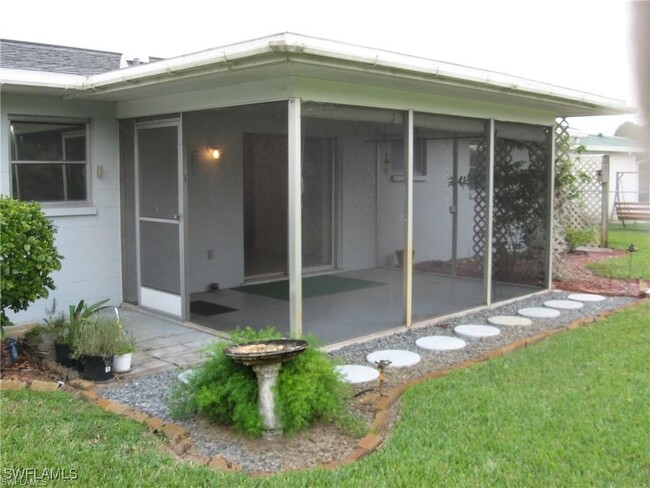 328 Dellwood Ave in Lehigh Acres, FL - Building Photo - Building Photo