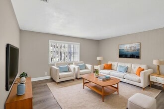 Willow Brooke Apartments in Tampa, FL - Building Photo - Building Photo