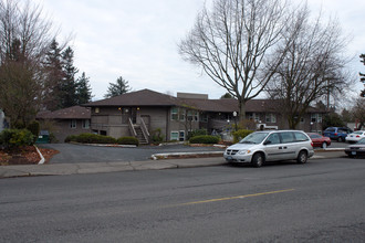 Prescott Terrace Apartments in Portland, OR - Building Photo - Building Photo