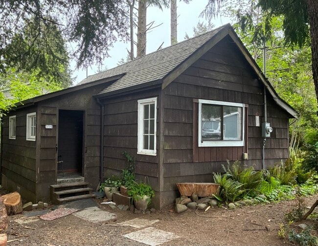 property at 350 SE Port Ave