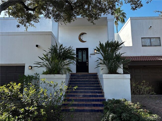 22 1st Ln Ct in McAllen, TX - Building Photo - Building Photo