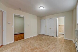 103 W 49th St in Bayonne, NJ - Building Photo - Building Photo