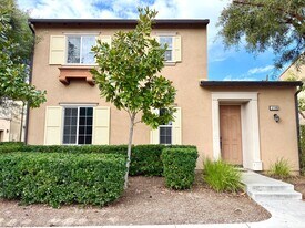 37390 Paseo Violeta in Murrieta, CA - Building Photo