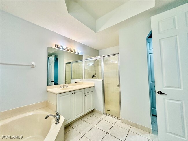 property at 1335 Mariposa Cir