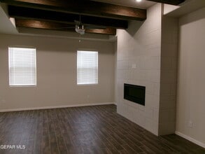 748 C. Escondida in Sunland Park, NM - Building Photo - Building Photo