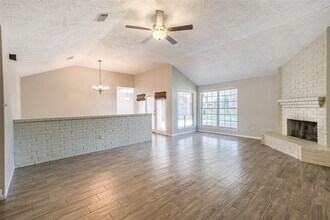 21330 Park Run Dr in Katy, TX - Building Photo - Building Photo