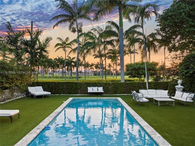 property at 5800 La Gorce Dr