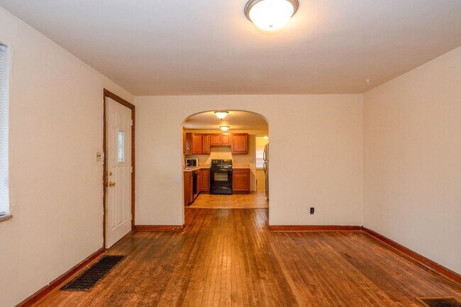 207 E 14th St in Bloomington, IN - Building Photo - Building Photo
