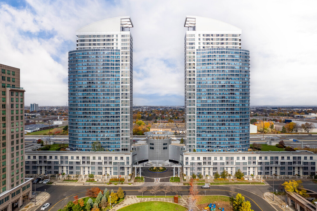 Ellipse in Toronto, ON - Building Photo