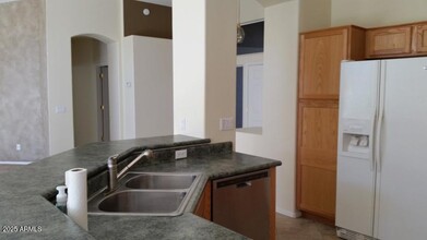 3843 E Remington Dr in Gilbert, AZ - Foto de edificio - Building Photo