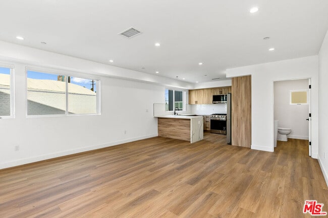 1614 S Sycamore Ave in Los Angeles, CA - Building Photo - Building Photo