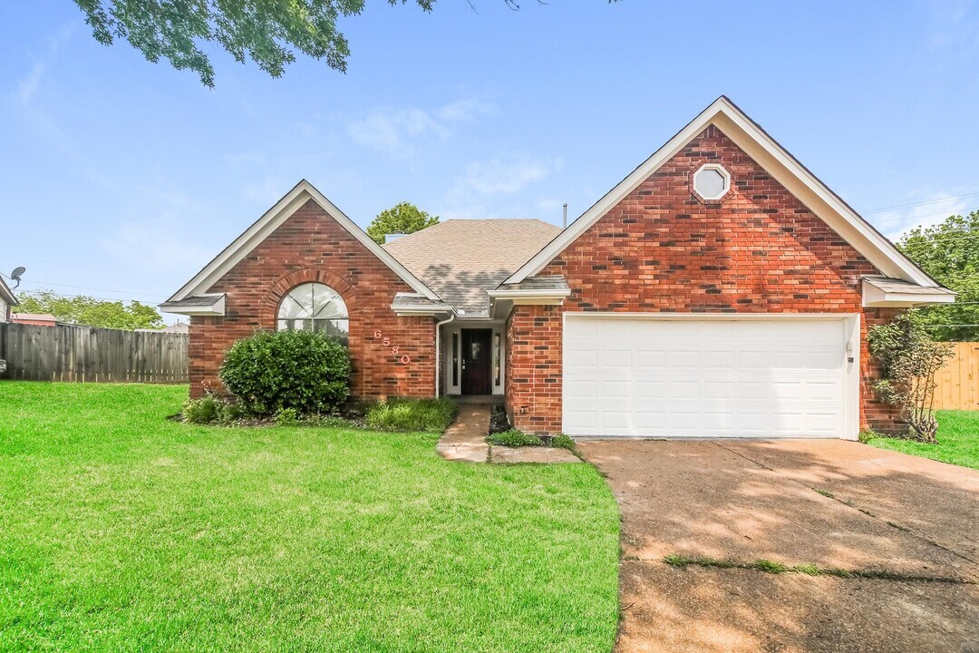 6580 Silver Oak Cove in Memphis, TN - Building Photo
