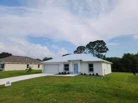 1115 18th St SW in Vero Beach, FL - Building Photo