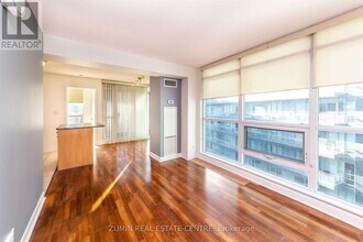 600 Fleet St in Toronto, ON - Building Photo - Building Photo