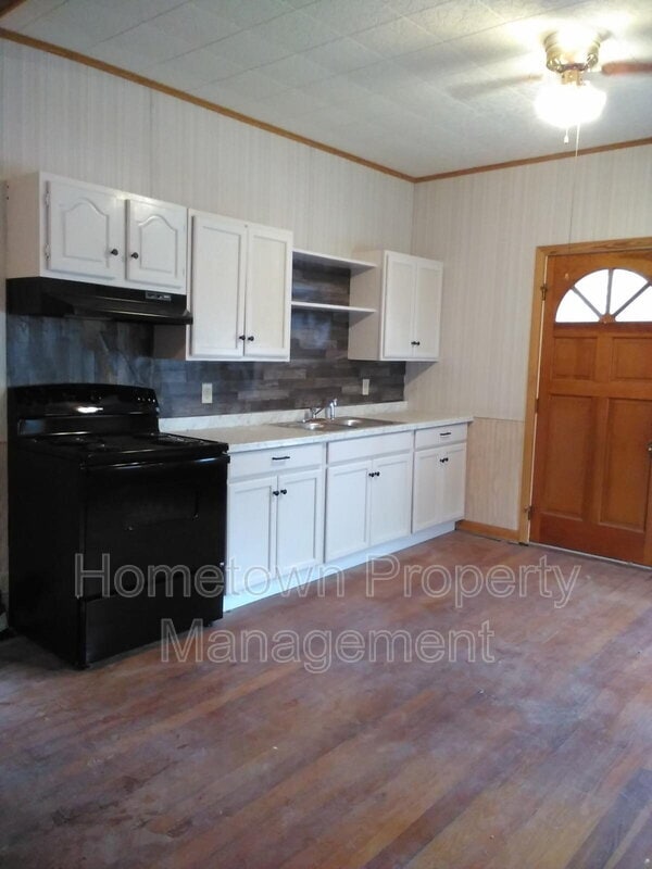 property at 272 River Rd