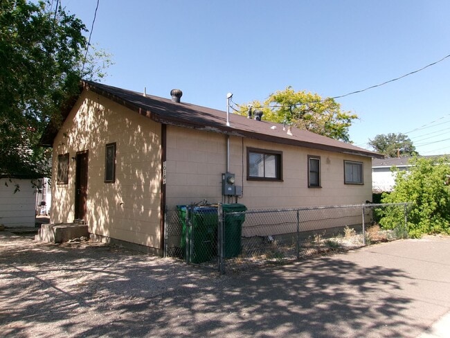 1018 E St in Sparks, NV - Building Photo - Building Photo