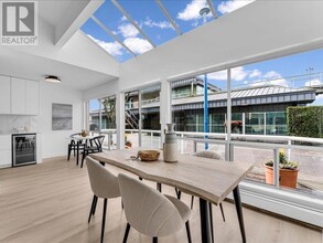 33-4133 Chesterfield Pl in North Vancouver, BC - Building Photo - Building Photo