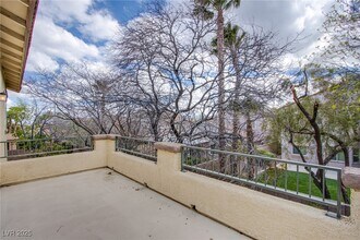 11245 Newbury Hills Ave in Las Vegas, NV - Foto de edificio - Building Photo