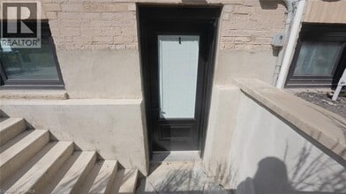 130 Elgin St in Brantford, ON - Building Photo - Building Photo