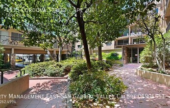 1115 Cordova St-Unit -Apt 200 in Pasadena, CA - Building Photo - Building Photo