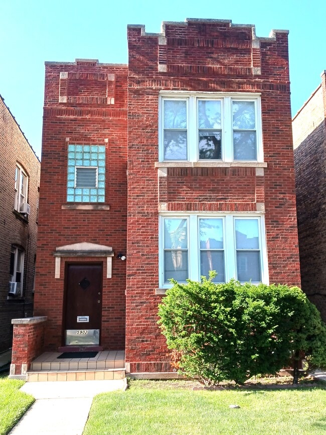 5902 W Wilson Ave, Unit 1st floor