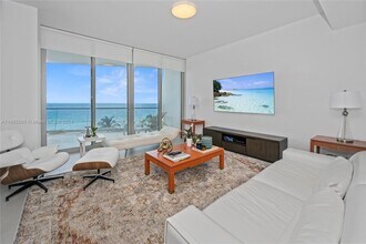 16901 Collins Ave in Sunny Isles Beach, FL - Building Photo - Building Photo