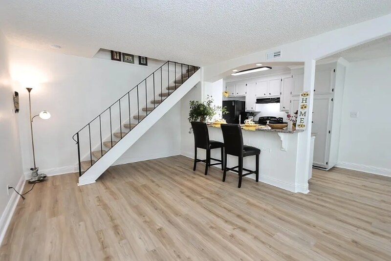 9017 Casals St in Sacramento, CA - Building Photo