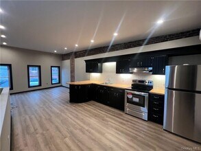 30 Henry St in Middletown, NY - Building Photo - Building Photo