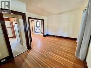 1115 Gladstone Ave in Windsor, ON - Building Photo - Building Photo