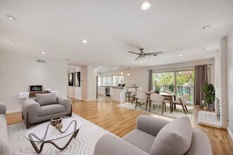 17465 Plaza Otonal in San Diego, CA - Building Photo - Building Photo