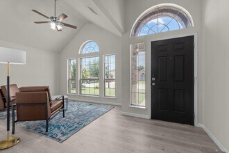 3330 Shining Light Dr in Dallas, TX - Building Photo - Building Photo