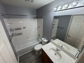 14938 Cummings Ct in Woodbridge, VA - Foto de edificio - Building Photo